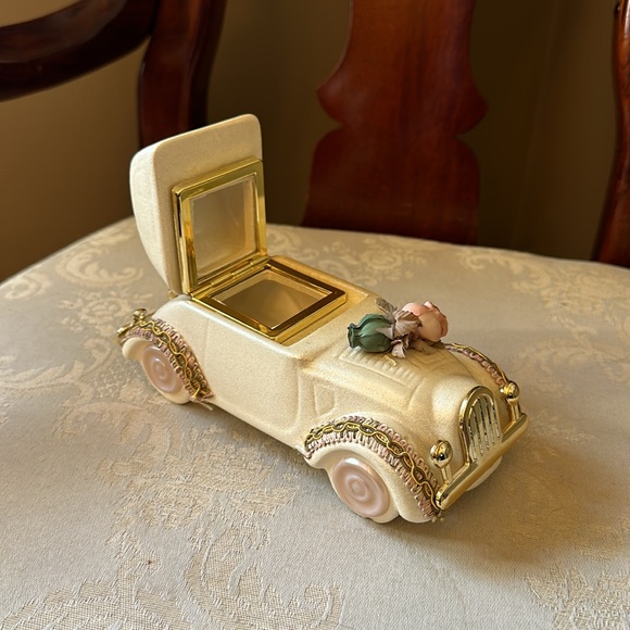 Italceramica Creazioni Exclusive made in Italy Lady Carolin ceramic trinket box - Picture 6 of 12